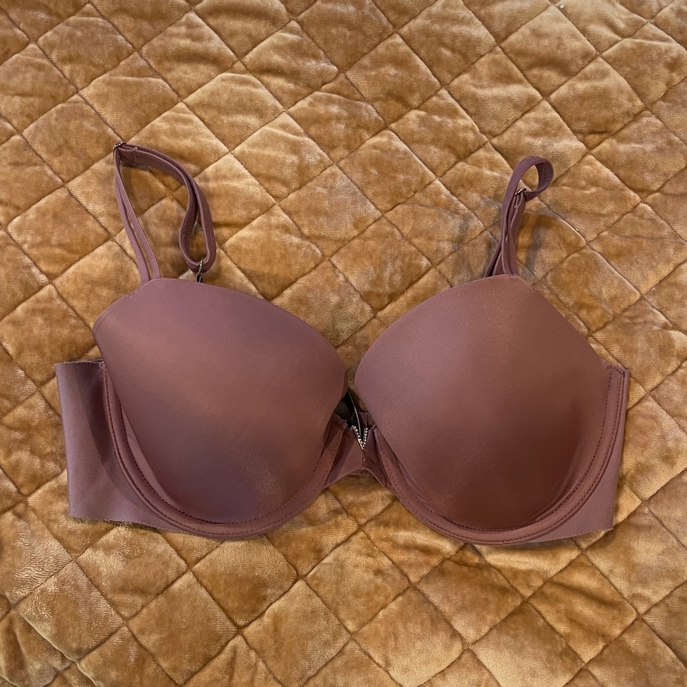 Victoria secret lightly lined Demi bra. 34D